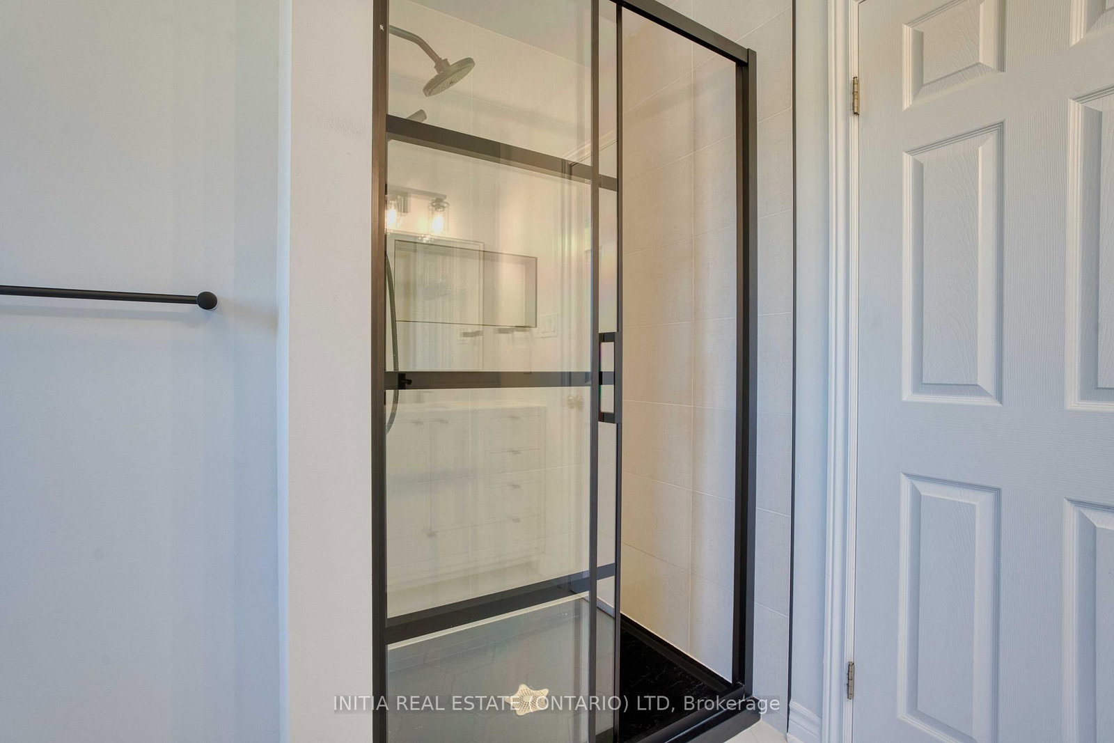 Detached House for sale at 2021 Lumb Court, London North, Ontario, N6G 5J4 - North R - MLS: X12800482