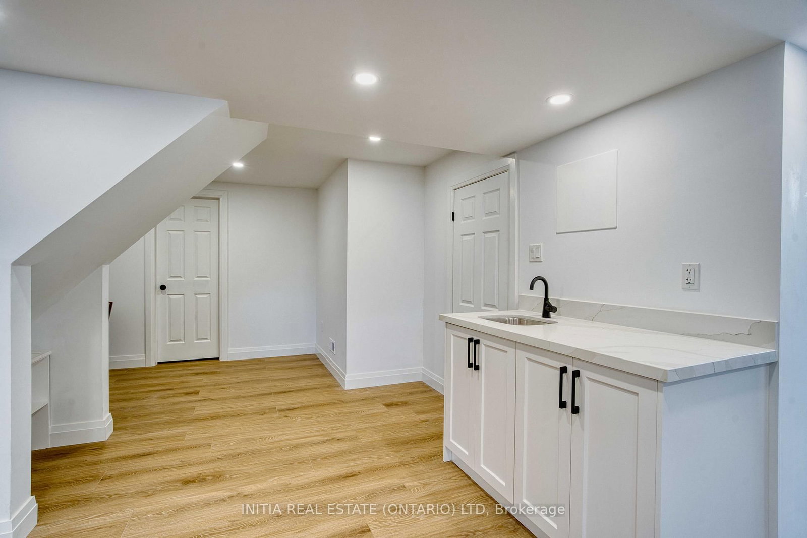 Detached House for sale at 2021 Lumb Court, London North, Ontario, N6G 5J4 - North R - MLS: X12800482