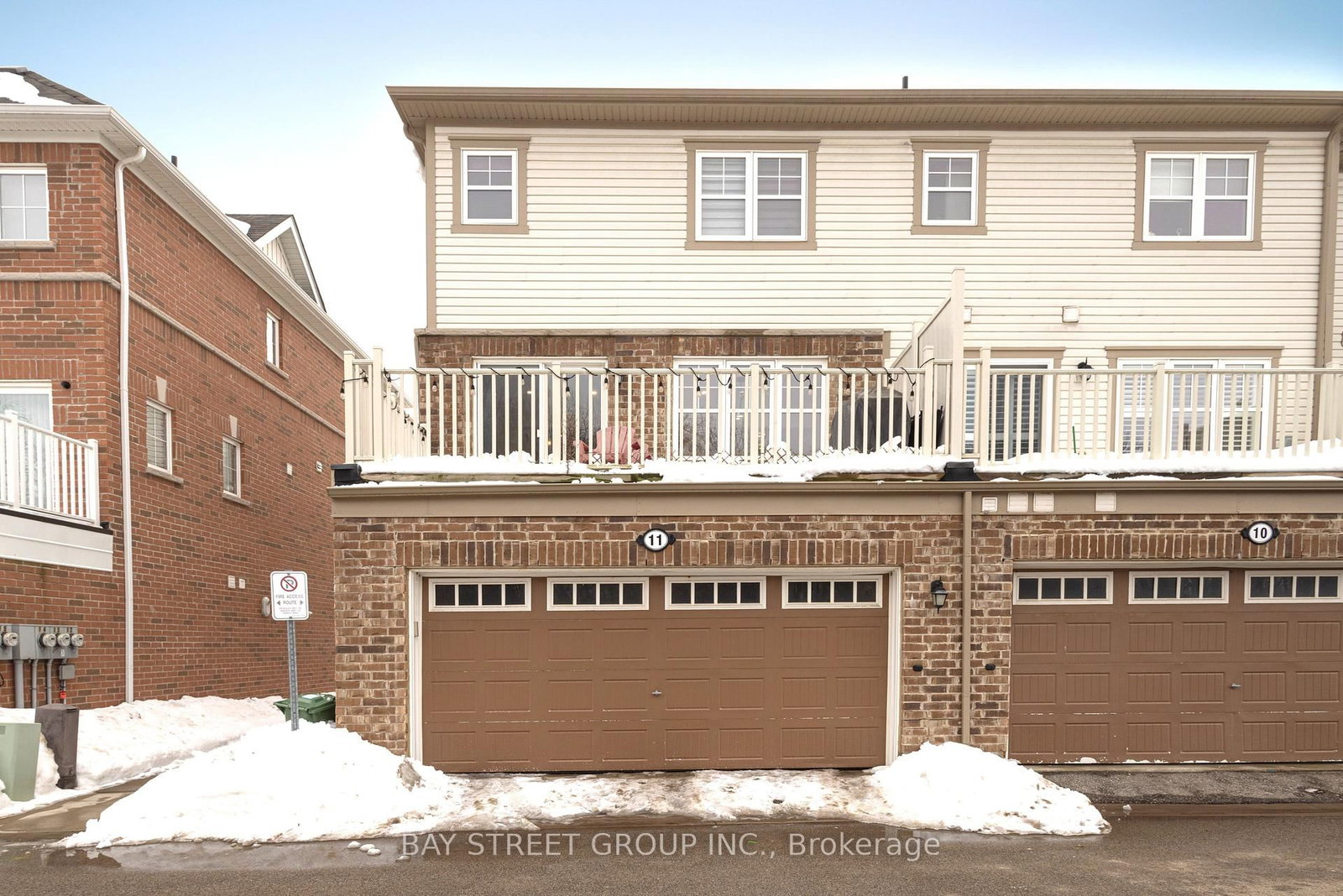 Townhouse for sale at 11-230 Avonsyde Boulevard, Hamilton, Ontario, L8B 1T9 - Waterdown - MLS: X12800602