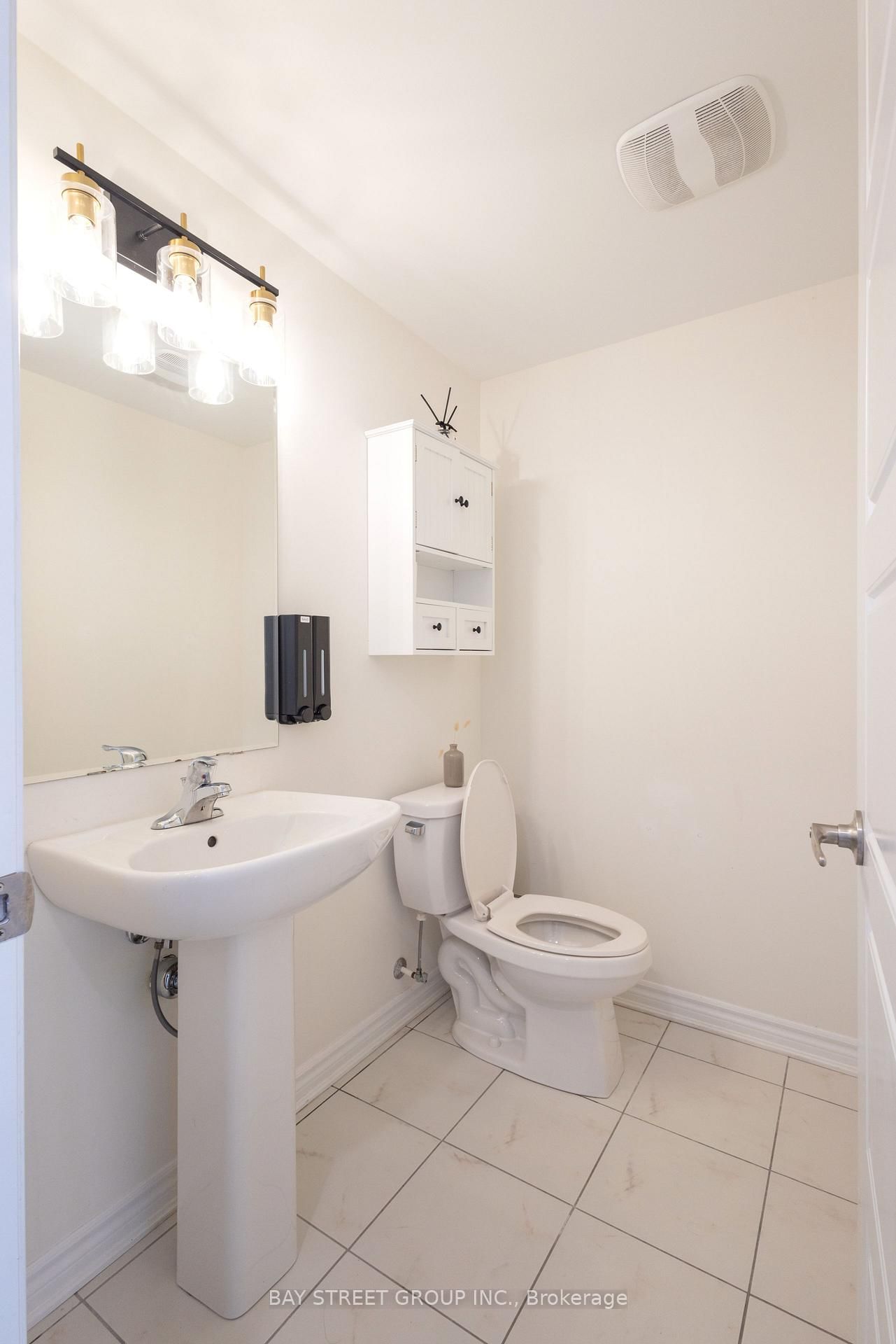 Townhouse for sale at 11-230 Avonsyde Boulevard, Hamilton, Ontario, L8B 1T9 - Waterdown - MLS: X12800602