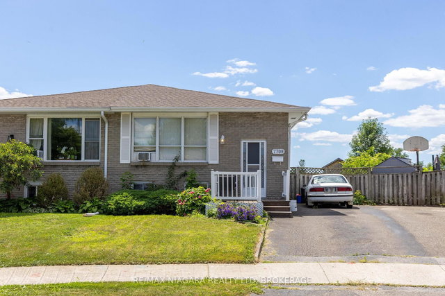 7709 Ronnie Crescent