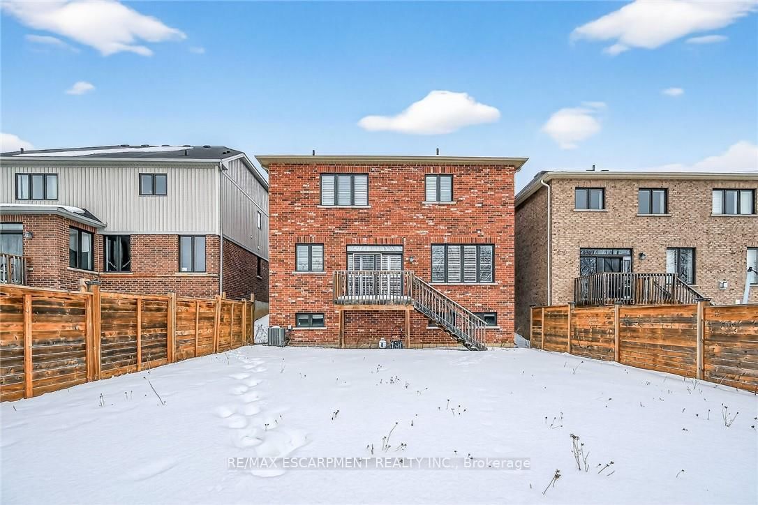 17 Larry Crescent - Photo 2