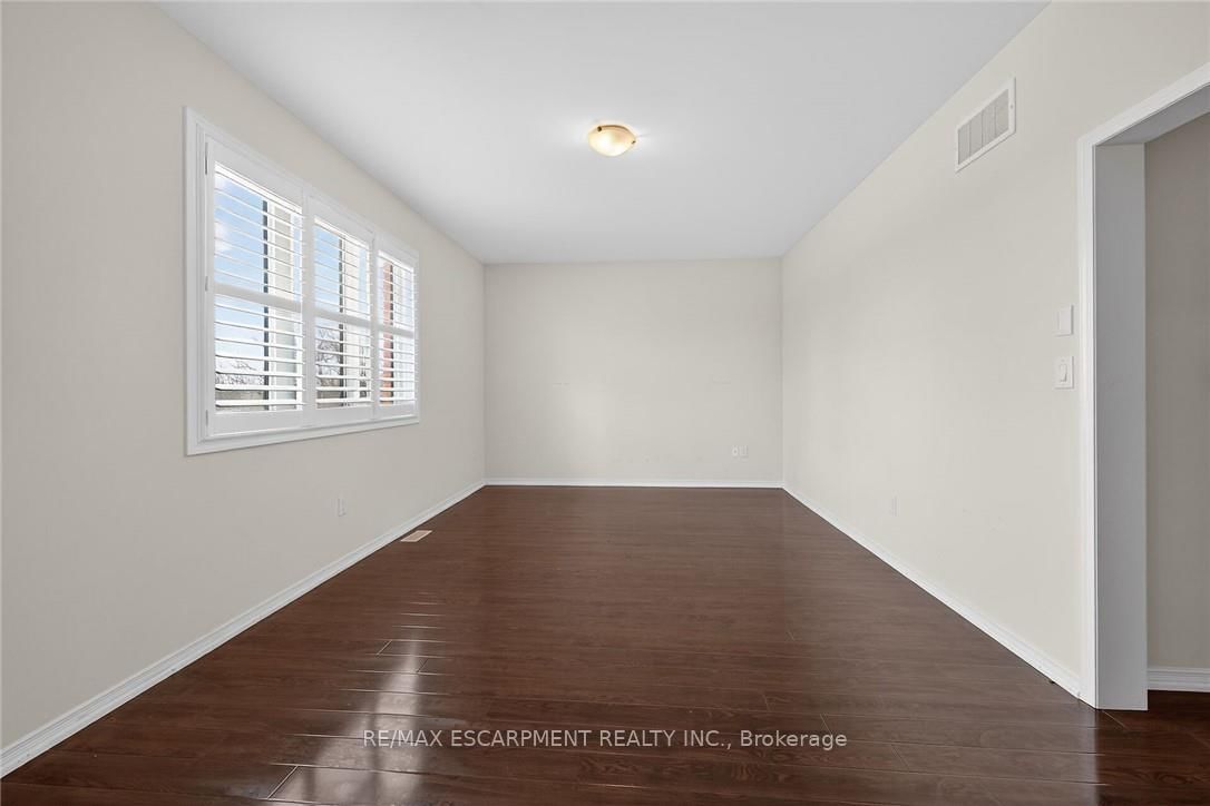 17 Larry Crescent - Photo 28