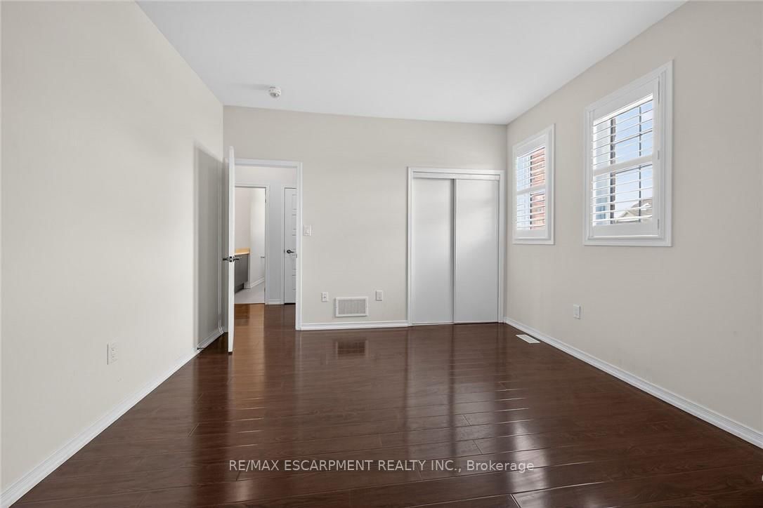 17 Larry Crescent - Photo 37