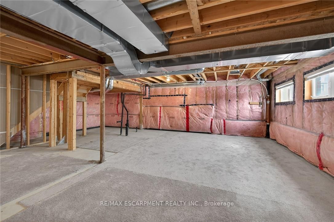 17 Larry Crescent - Photo 42