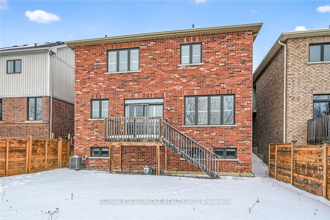 17 Larry Crescent - Photo 43