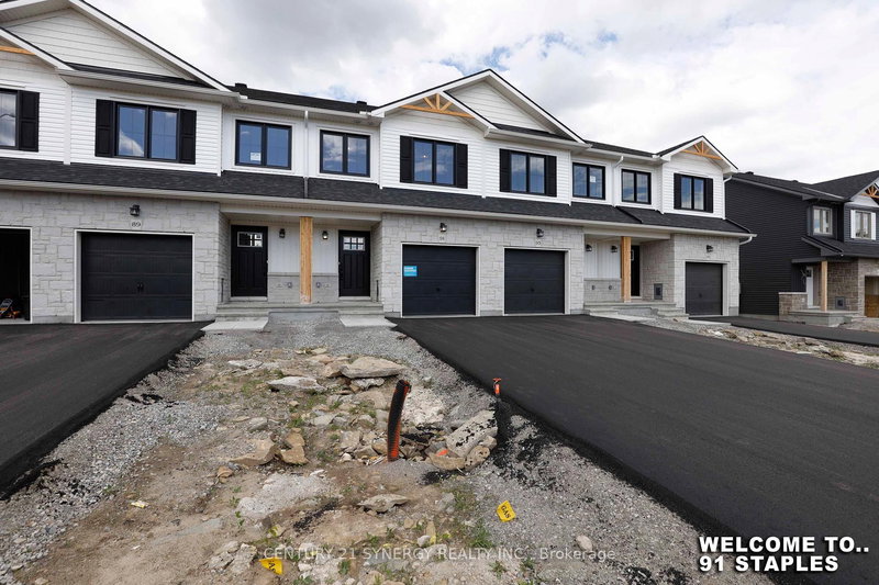 home for lease on 91 Staples Boulevard