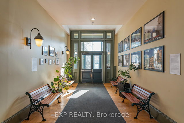 206 - 589 Rideau Street