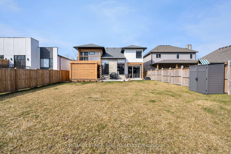 8 Hilda St, Welland, L3C 0H3 | Image 2