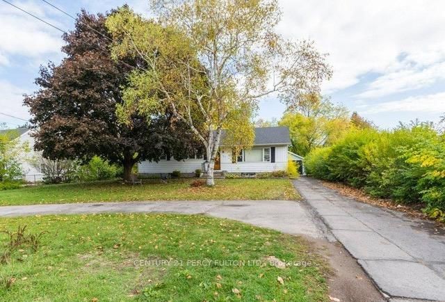 Main - 71 Prince Of Wales Dr, Belleville, K8P 2T6 | Image 2