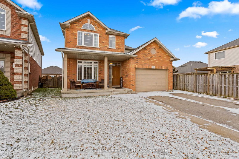 7 Honey Locust Circ, Thorold, L2V 5E3 | Image 3