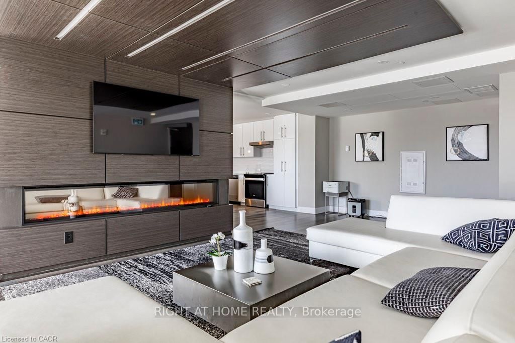 Condo for sale at 807-15 Queen Street, Hamilton, Ontario, L8P 0C6 - Central - MLS: X12801696