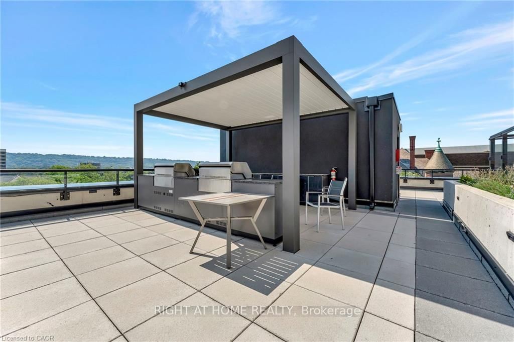 Condo for sale at 807-15 Queen Street, Hamilton, Ontario, L8P 0C6 - Central - MLS: X12801696