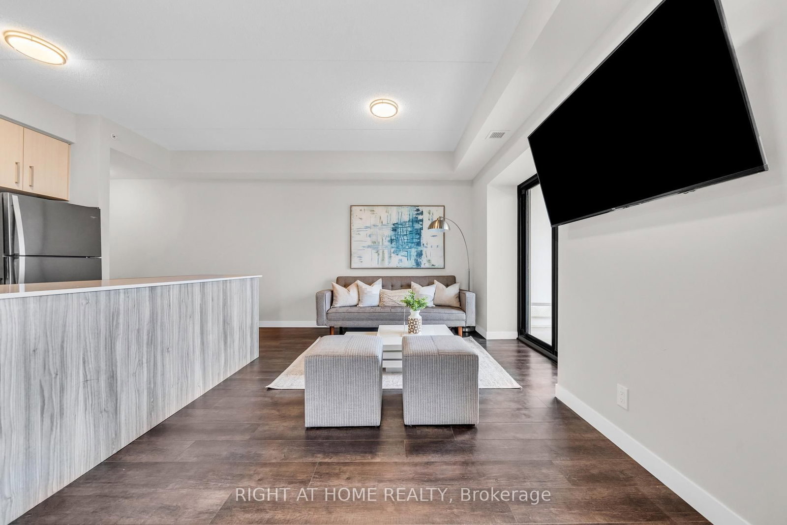 Condo for sale at 807-15 Queen Street, Hamilton, Ontario, L8P 0C6 - Central - MLS: X12801696