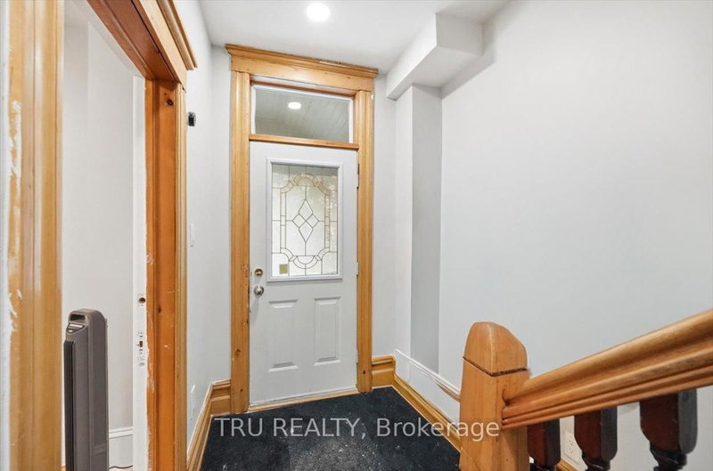 355 Cambridge St N, Ottawa, K1R 7B3 | Image 2