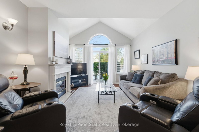 16 - 40 Wesleyan Crt, Hamilton, L9G 5C7 | Image 3