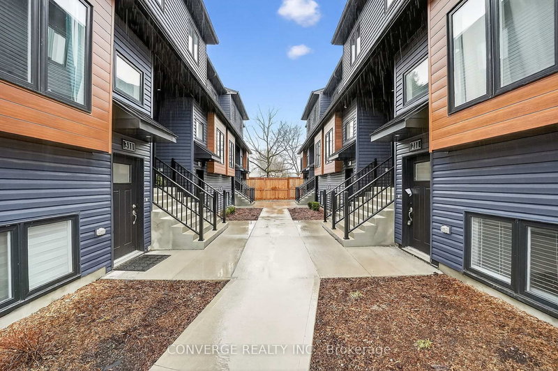 222 - 781 Clare Ave, Welland, L3C 0K1 | Image 2