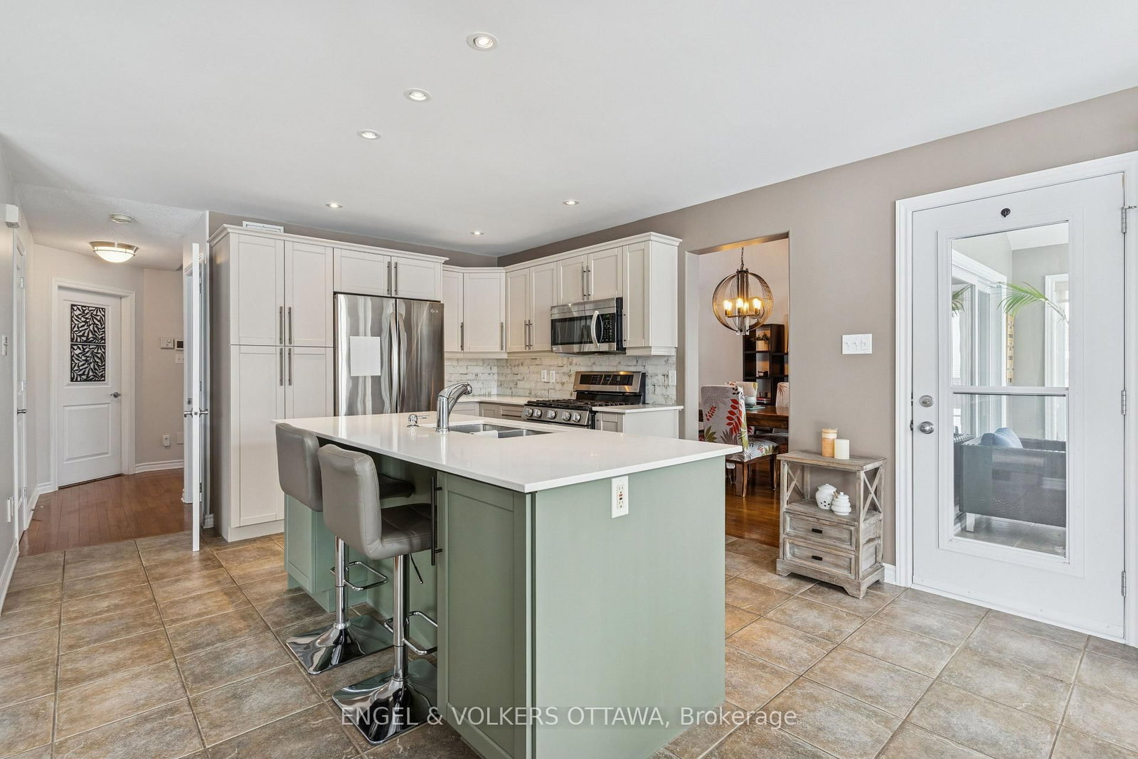 Detached House for sale at 76 Frontenac Boulevard, Russell, Ontario, K0A 1W0 - Embrun - MLS: X12801962