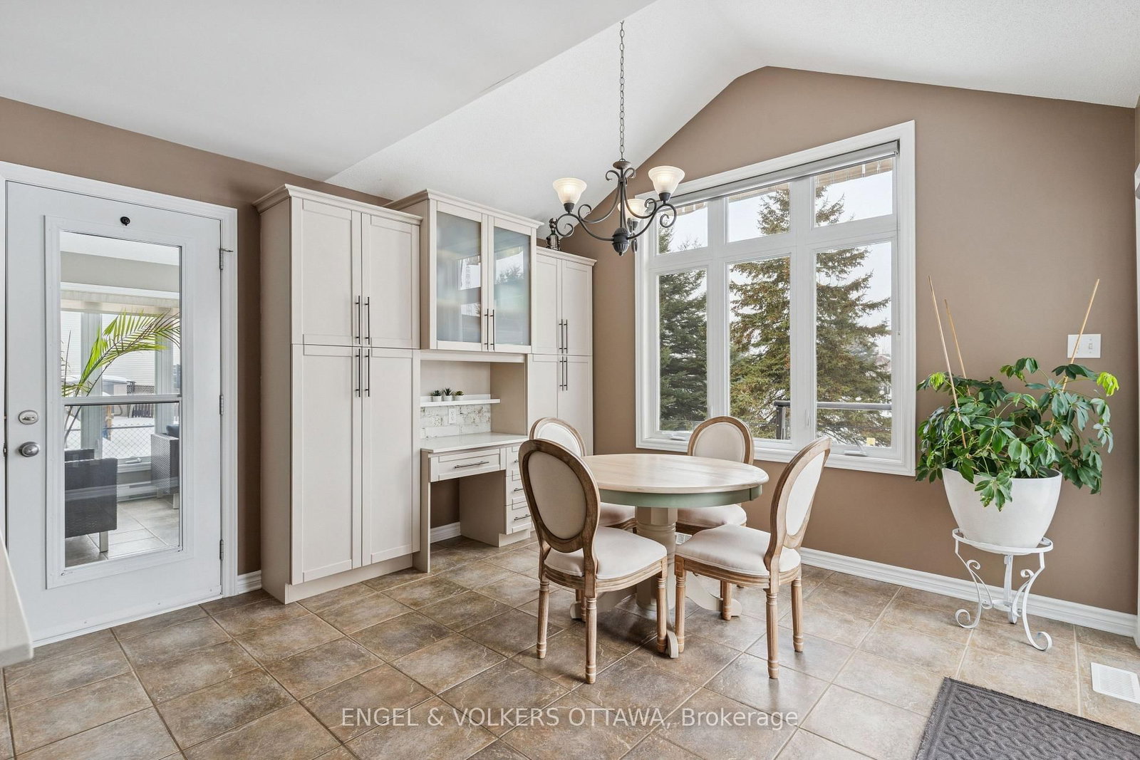 Detached House for sale at 76 Frontenac Boulevard, Russell, Ontario, K0A 1W0 - Embrun - MLS: X12801962