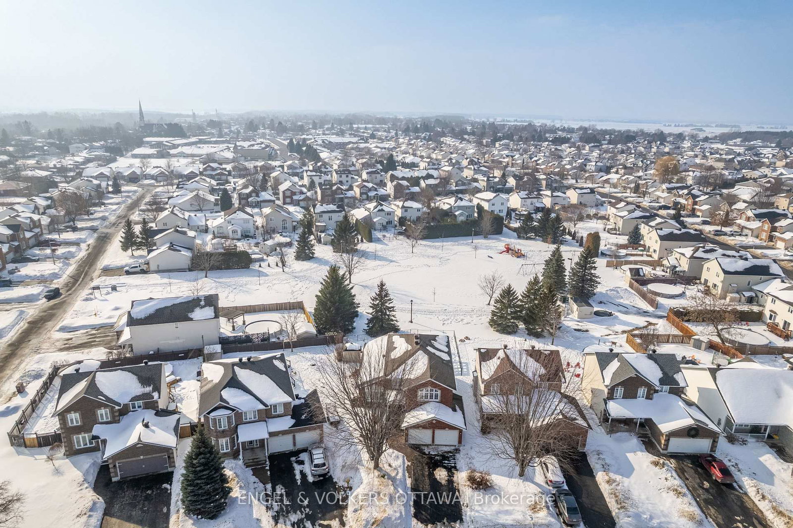 Detached House for sale at 76 Frontenac Boulevard, Russell, Ontario, K0A 1W0 - Embrun - MLS: X12801962