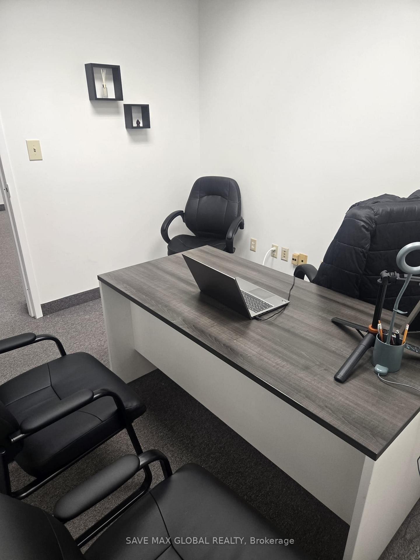 1601 River Road E, Unit 302 - Photo 9