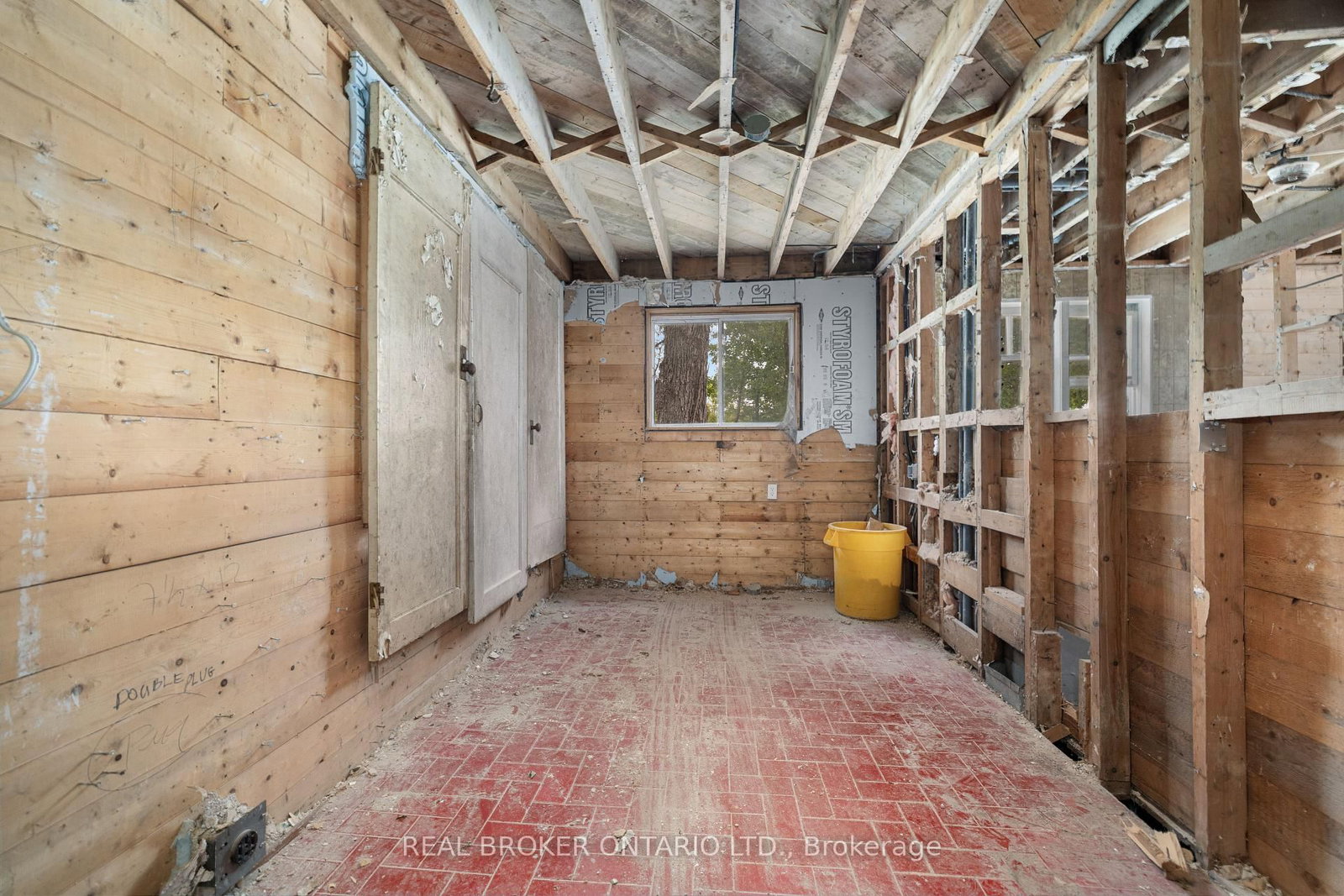 Listing Image 16