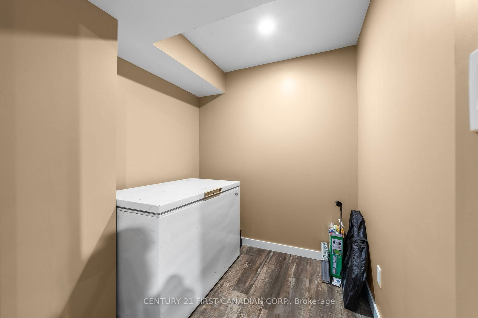 Detached House for sale at 181 Gilmour Drive, Lucan Biddulph, Ontario, N0M 2J0 - Lucan - MLS: X12802572