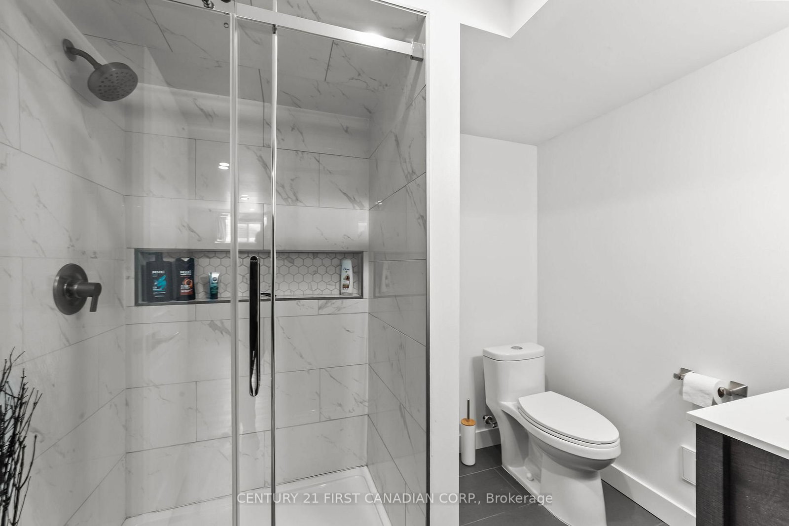 Detached House for sale at 181 Gilmour Drive, Lucan Biddulph, Ontario, N0M 2J0 - Lucan - MLS: X12802572