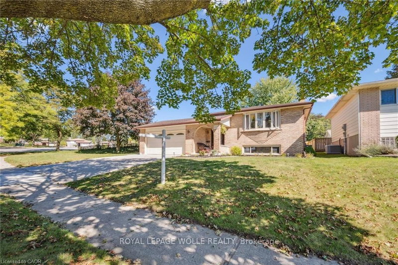 582 Skylark Rd, Waterloo, N2V 1B9 | Image 3