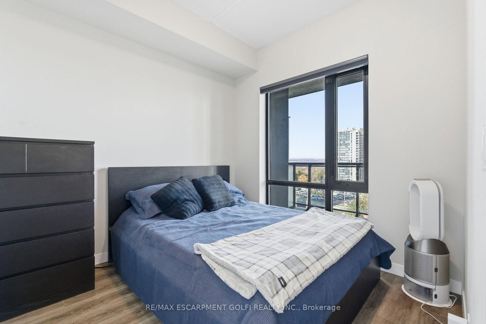 Condo for sale at 609-15 Queen Street, Hamilton, Ontario, L8P 0C6 - Central - MLS: X12802720