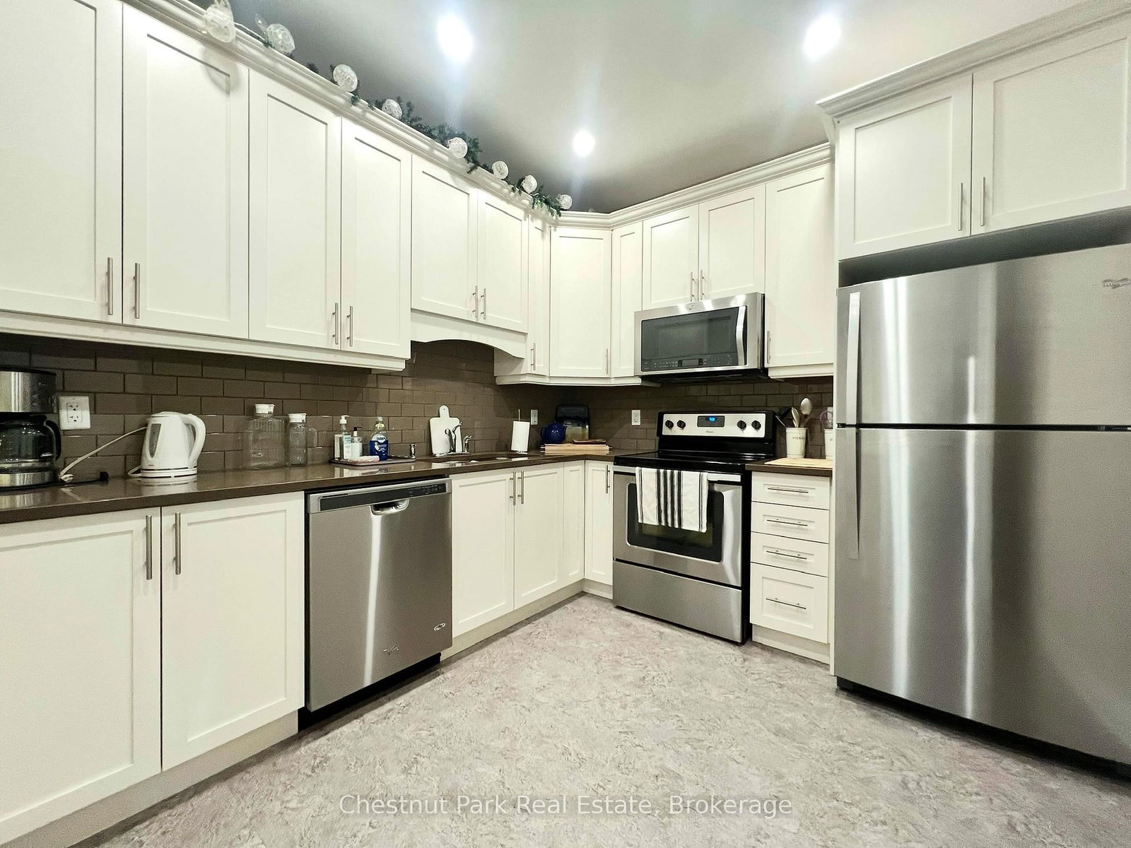 8 William James Court • #28 • Dysart et al, ON photo 42