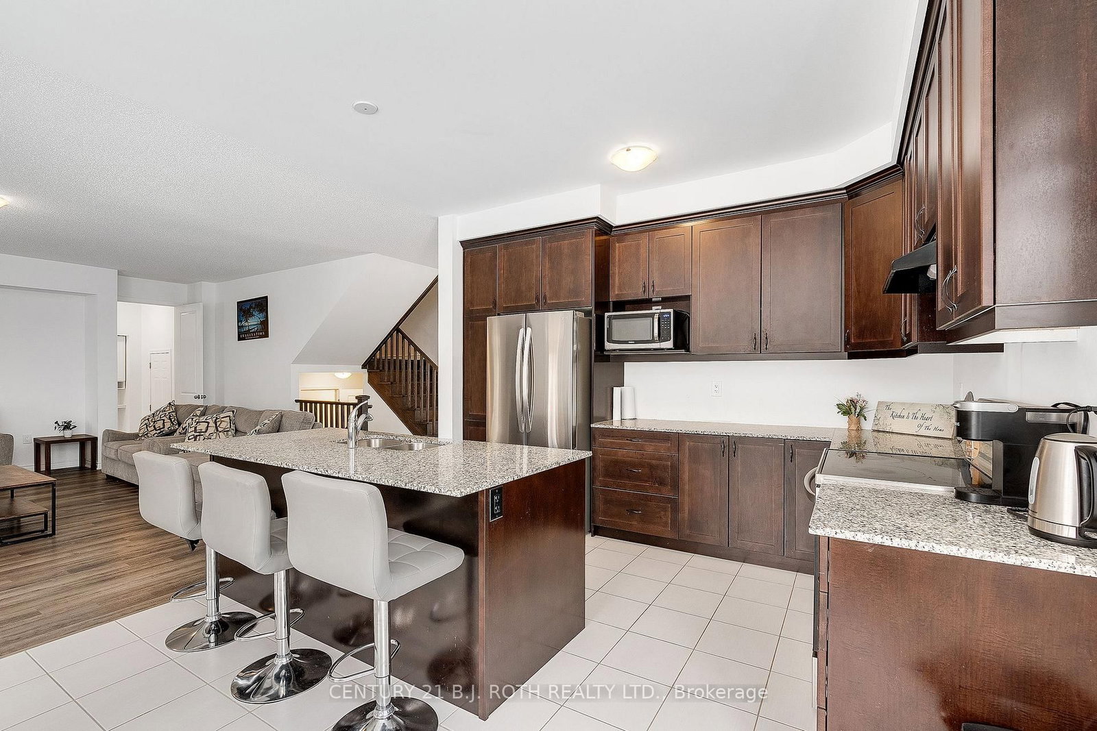 Detached House for sale at 22 Dyer Crescent, Bracebridge, Ontario, P1L 0N4 - Macaulay - MLS: X12802894