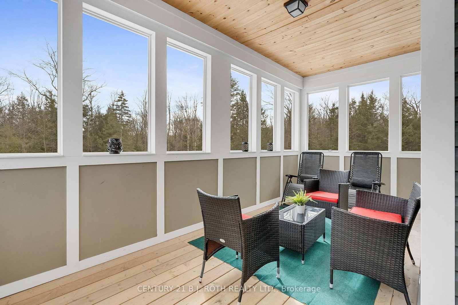 Detached House for sale at 22 Dyer Crescent, Bracebridge, Ontario, P1L 0N4 - Macaulay - MLS: X12802894