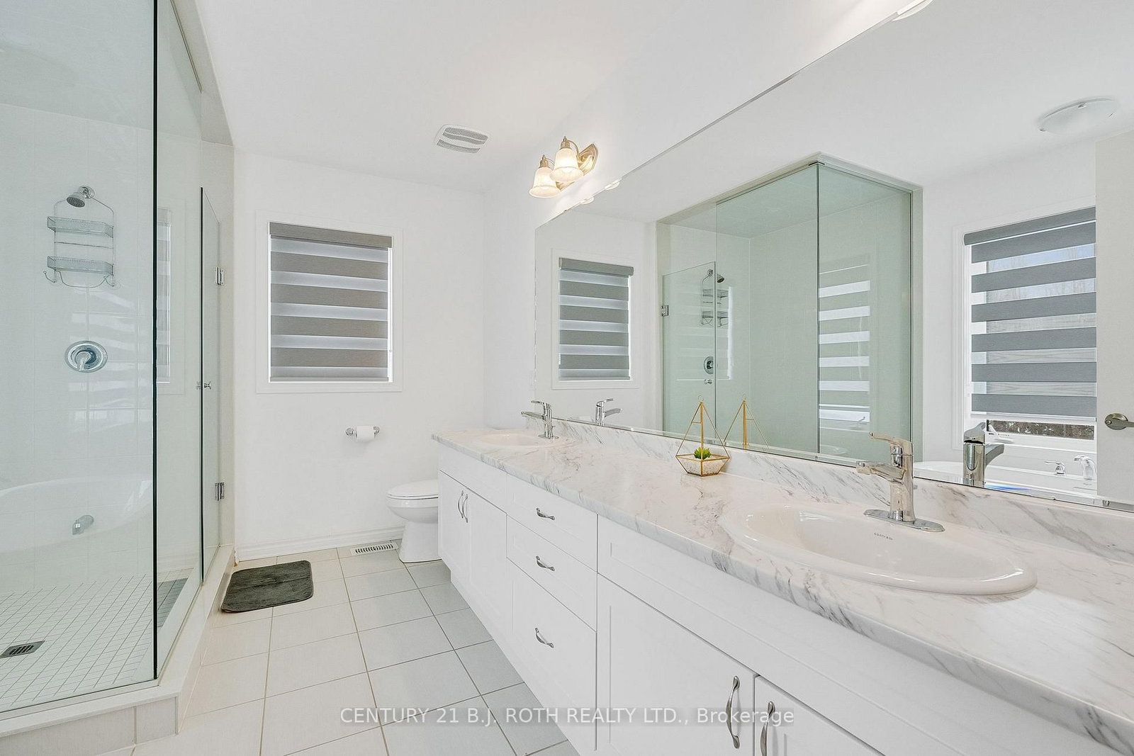 Detached House for sale at 22 Dyer Crescent, Bracebridge, Ontario, P1L 0N4 - Macaulay - MLS: X12802894