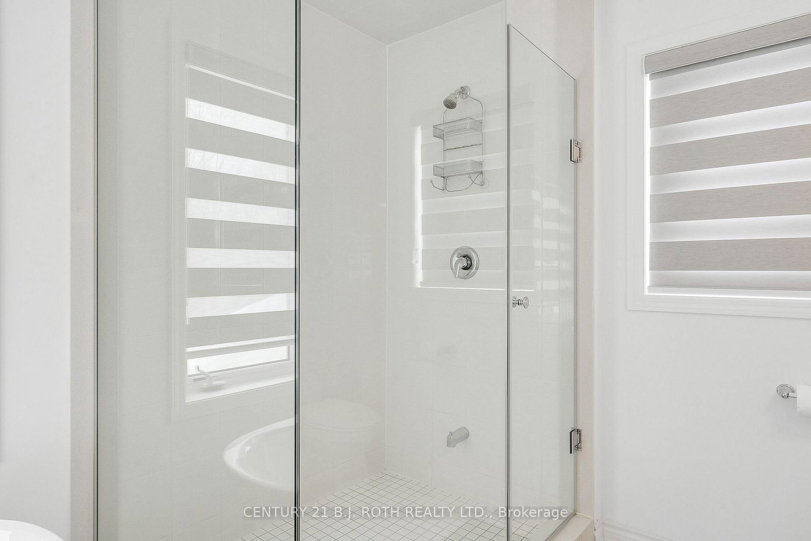 Detached House for sale at 22 Dyer Crescent, Bracebridge, Ontario, P1L 0N4 - Macaulay - MLS: X12802894