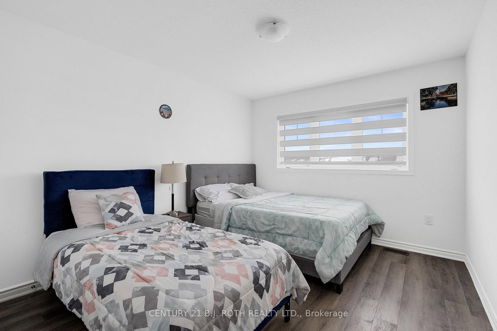 Detached House for sale at 22 Dyer Crescent, Bracebridge, Ontario, P1L 0N4 - Macaulay - MLS: X12802894