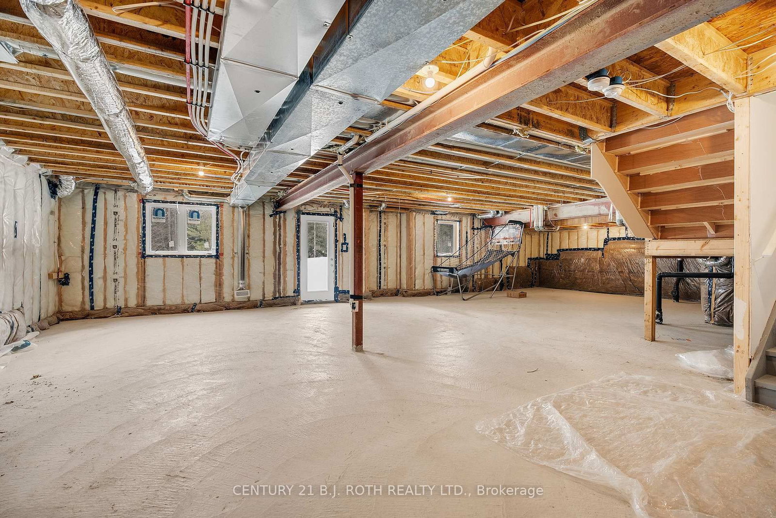 Detached House for sale at 22 Dyer Crescent, Bracebridge, Ontario, P1L 0N4 - Macaulay - MLS: X12802894