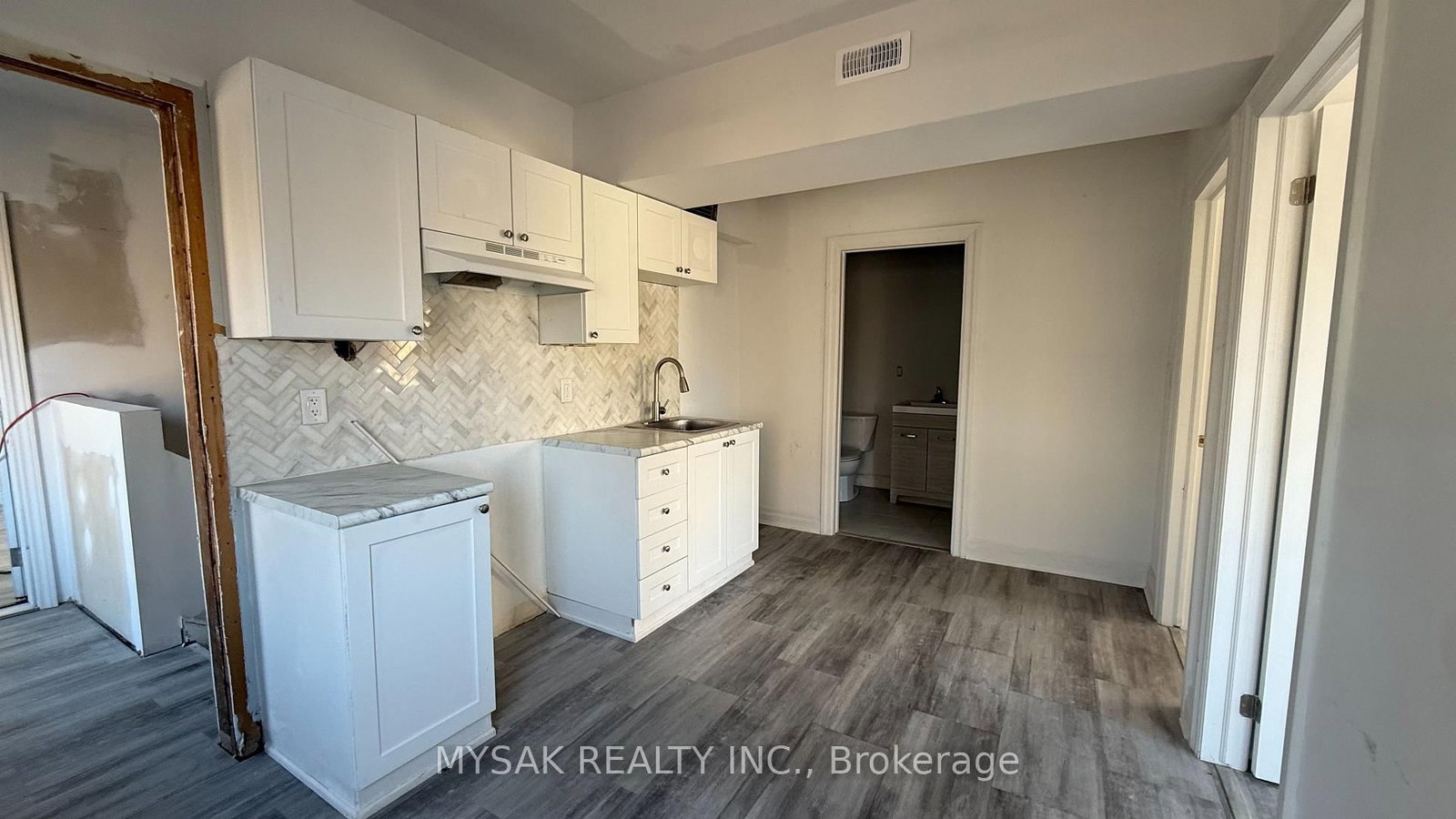 7 King Street - Photo 2