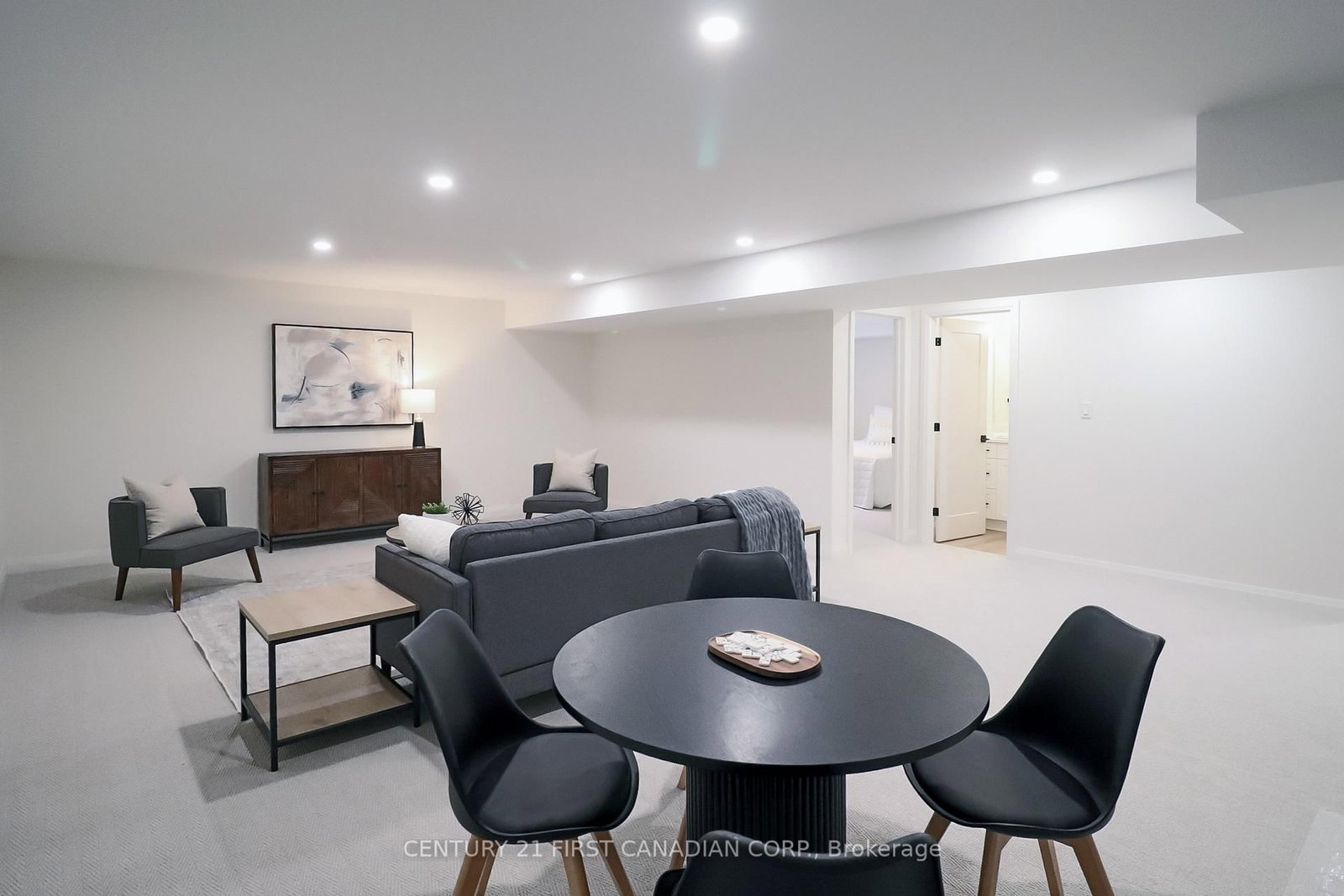 Townhouse for sale at 10-32 Postma Crescent, North Middlesex, Ontario, N0M 1A0 - Ailsa Craig - MLS: X12803400