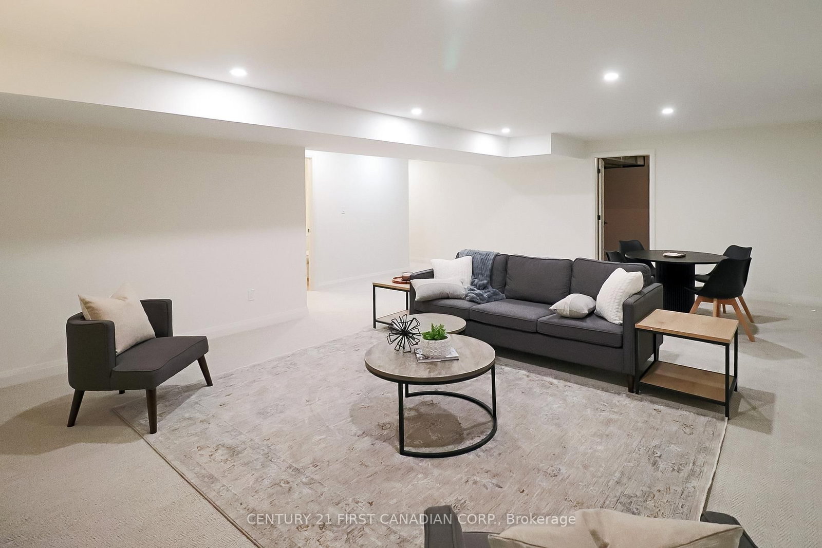 Townhouse for sale at 10-32 Postma Crescent, North Middlesex, Ontario, N0M 1A0 - Ailsa Craig - MLS: X12803400