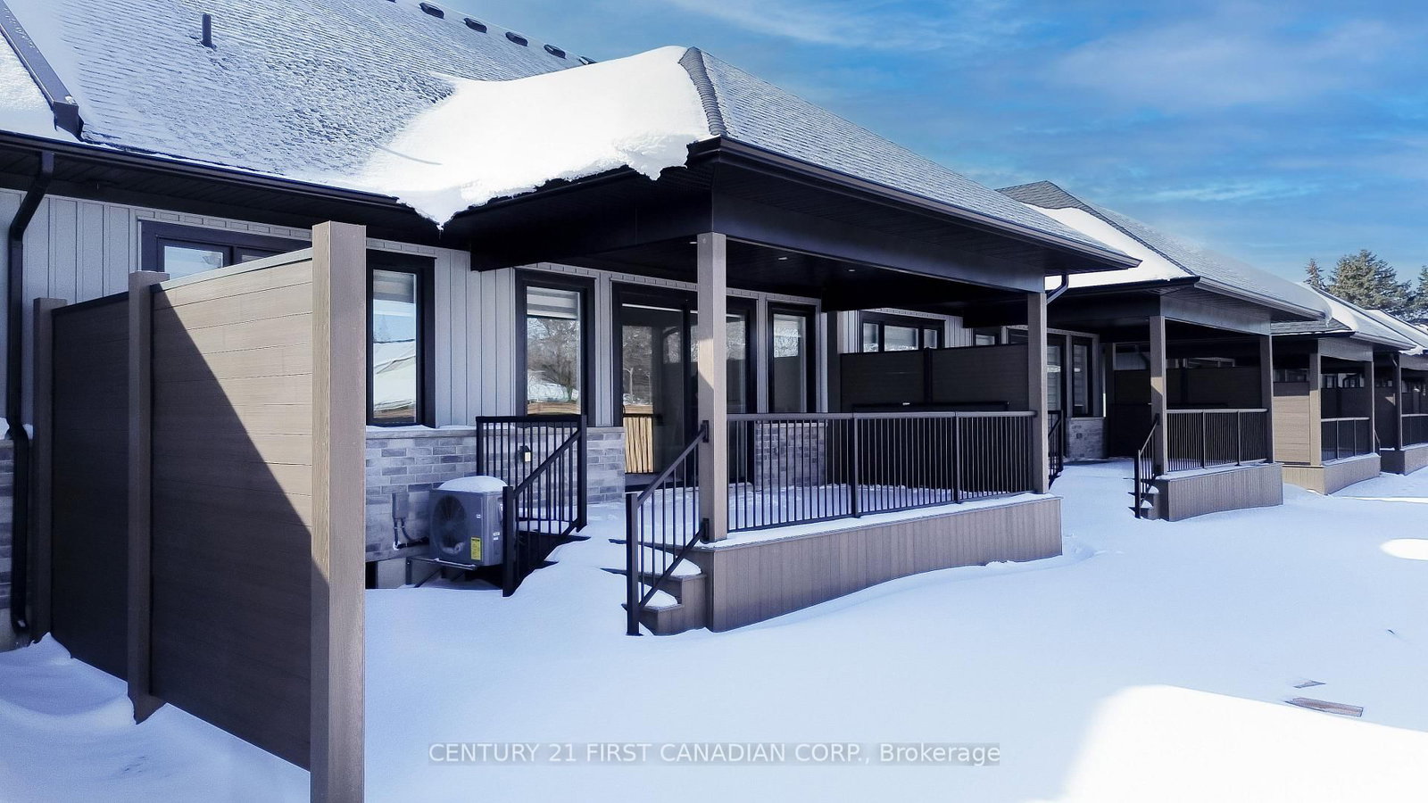 Townhouse for sale at 10-32 Postma Crescent, North Middlesex, Ontario, N0M 1A0 - Ailsa Craig - MLS: X12803400