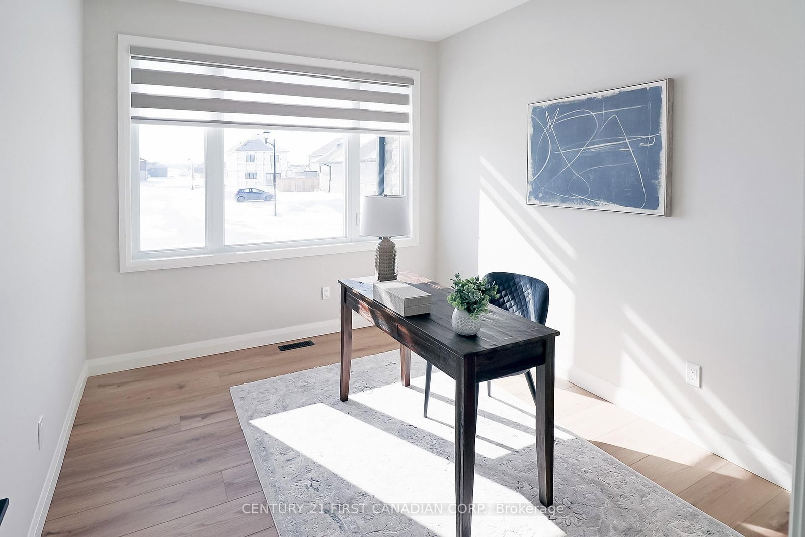 Townhouse for sale at 10-32 Postma Crescent, North Middlesex, Ontario, N0M 1A0 - Ailsa Craig - MLS: X12803400