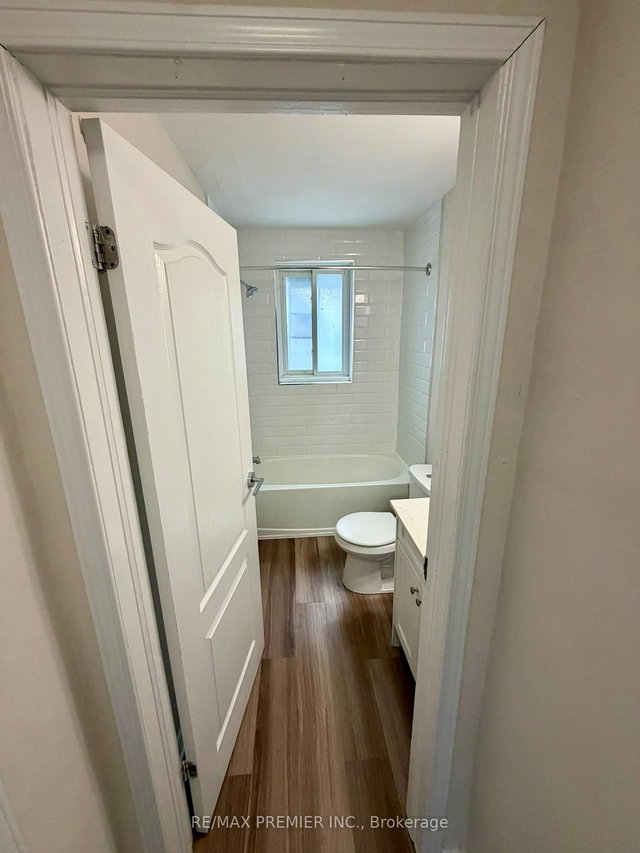 1 - 10 Croswaite Avenue S