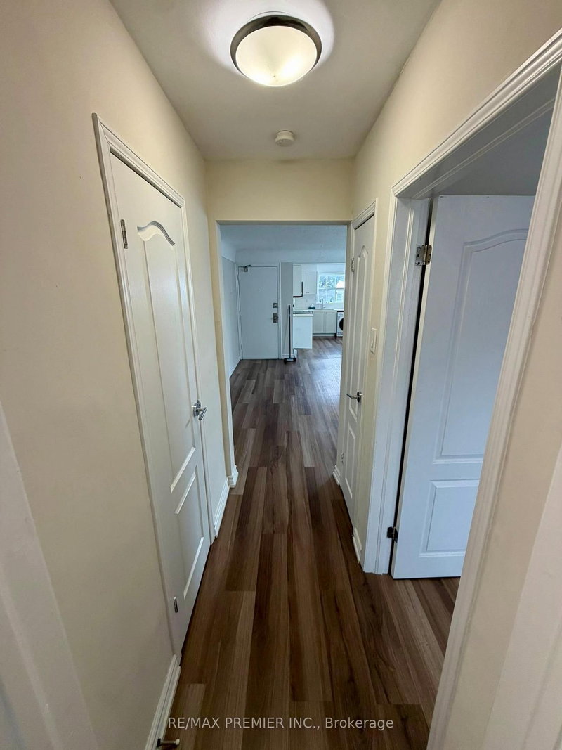 1 - 10 Croswaite Ave S, Hamilton, L8K 2T8 | Image 3