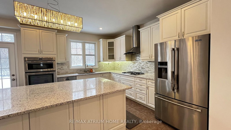 2 Forest Grove Lane, Kitchener, N2R 1P6 | Image 2