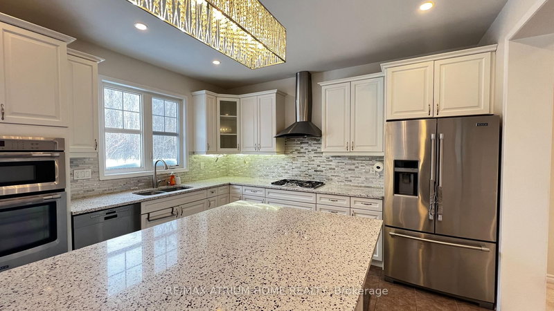 2 Forest Grove Lane, Kitchener, N2R 1P6 | Image 3