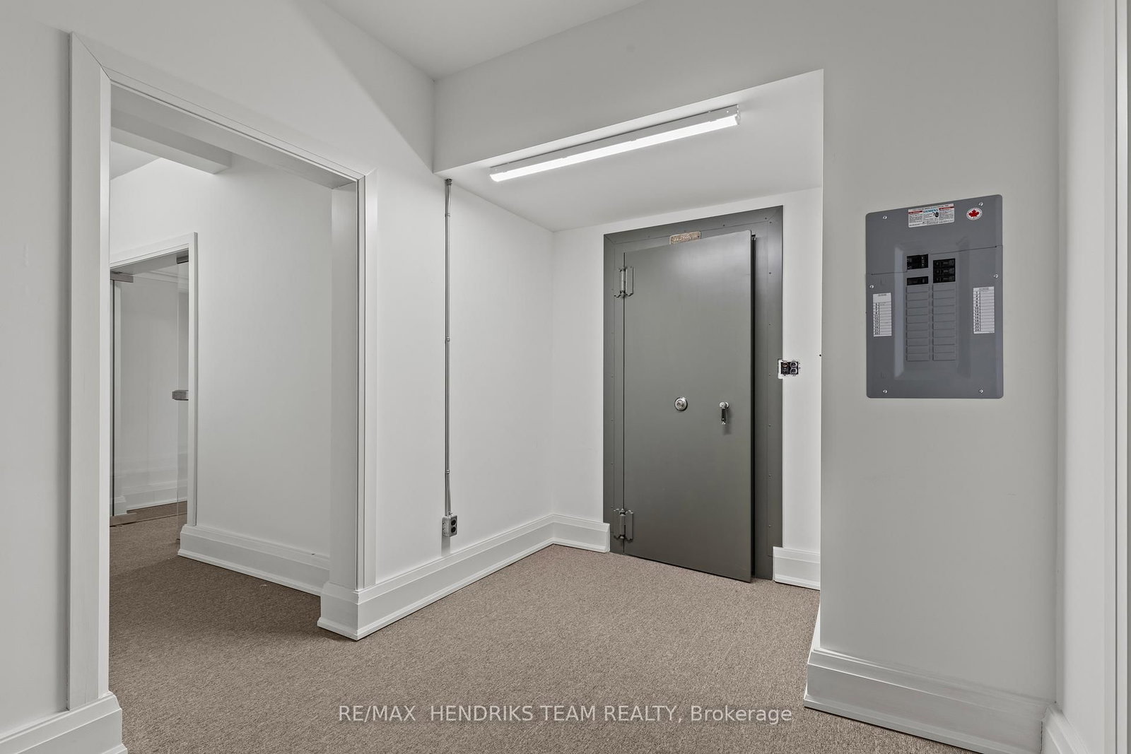 145 KING Street, Unit Lower Level - Photo 16