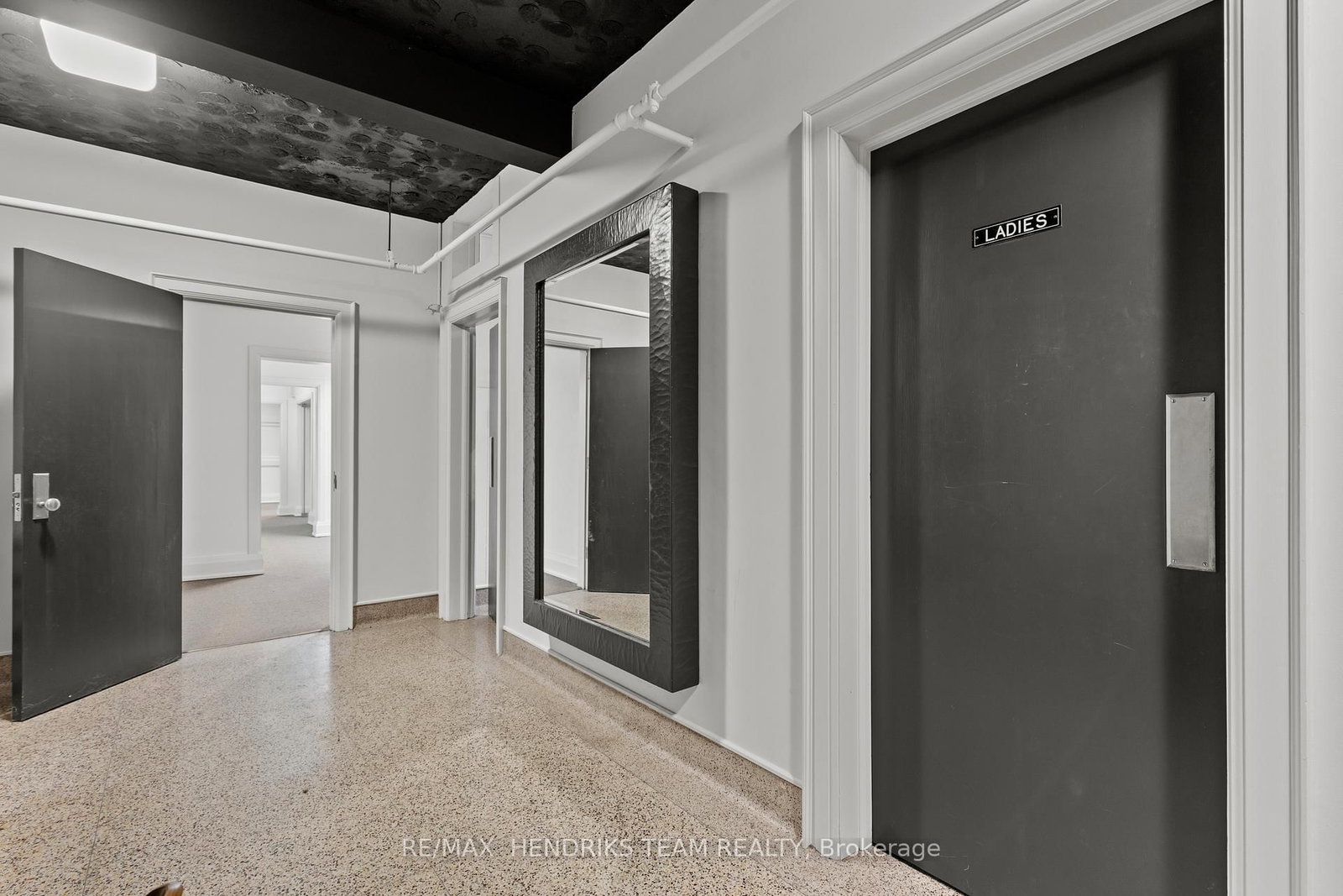 145 KING Street, Unit Lower Level - Photo 18