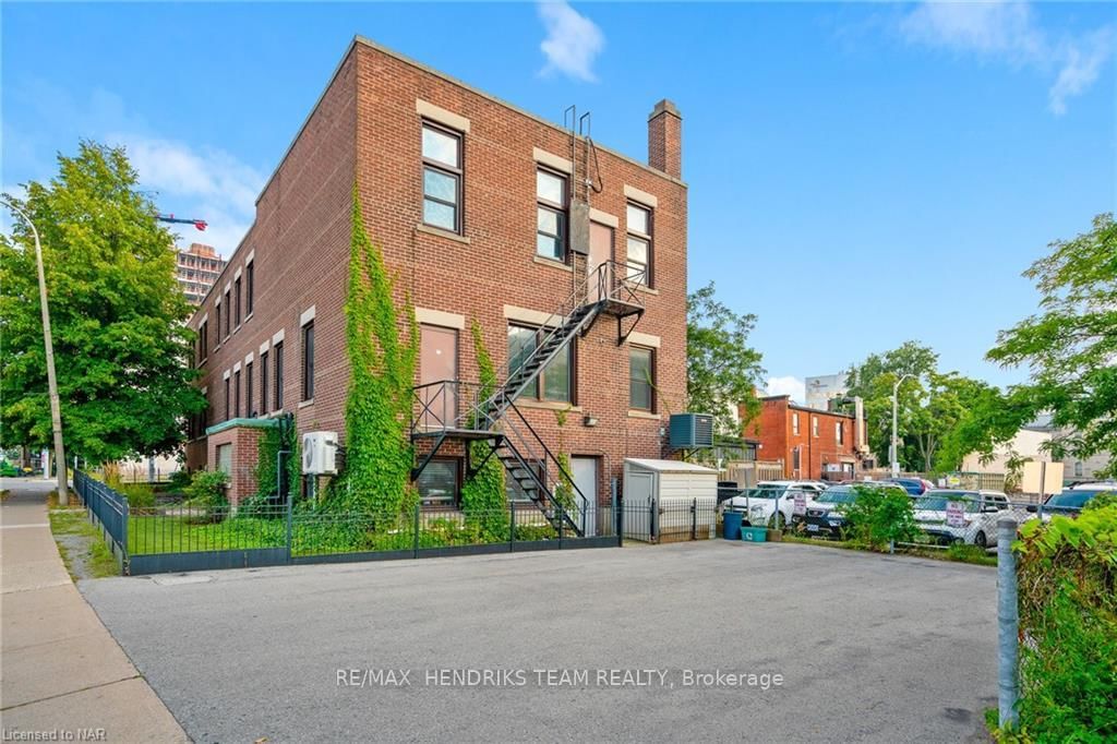 145 KING Street, Unit Lower Level - Photo 2