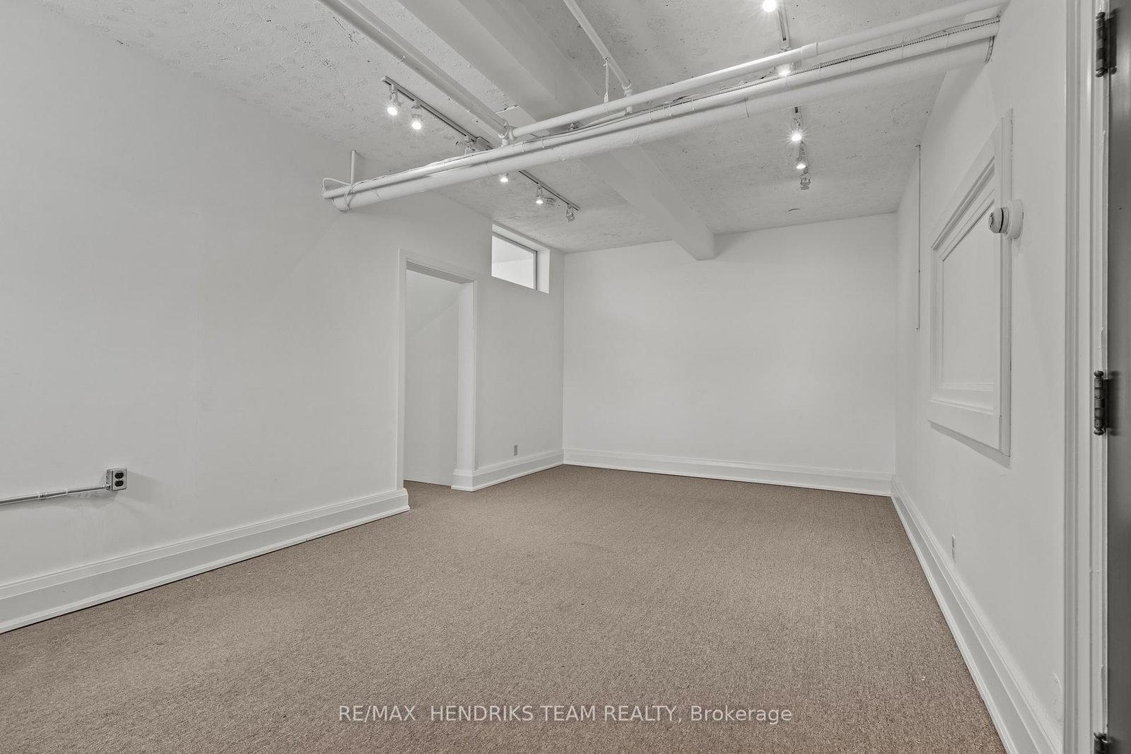 145 KING Street, Unit Lower Level - Photo 8